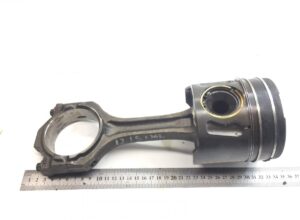 Set piston și biela man - coduri: 51025006255, 51025006254, 51025006219, 51024006045, 51025006301, 51024006068 1 Set piston și biela man – coduri: 51025006255, 51025006254, 51025006219, 51024006045, 51025006301, 51024006068
