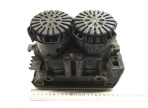 Supapă ebs axă motoare volvo 21122035 / 20828241 / 20570910 / 20502537 / 7420828241 / 7420570910 / 7420502537 / 7421122035 / 7485003713 / 5801910309