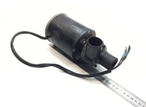Pompa de circulație lichid de răcire pentru volvo, coduri 70318680 / 20757756