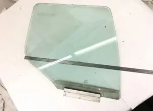 Geam dreapta ușă renault 7420827129