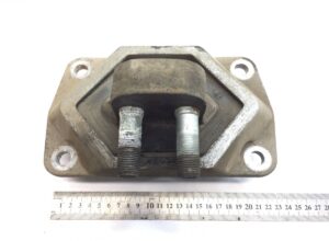 Izolator de vibrații motor spate dreapta renault 5010316681 1 Izolator de vibrații motor spate dreapta renault 5010316681
