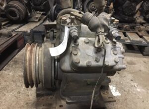 Compresor ac volvo ab17927-001, folosit 1 Compresor ac volvo ab17927-001, folosit