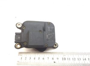 Unitate de control flaps positioner bosch 24v pentru scania - coduri 1372941, 1427783, 1480456, 1423959 1 Unitate de control flaps positioner bosch 24v pentru scania – coduri 1372941, 1427783, 1480456, 1423959