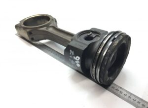 Set piston și biela volvo 85001361 85007361 20480806 20480803 21144835 1 Set piston și biela volvo 85001361 85007361 20480806 20480803 21144835