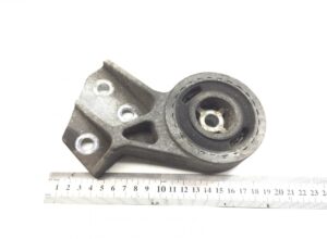 Izolator de vibrații pentru radiator dreapta scania 1791182