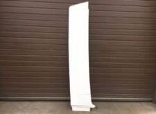 Spoiler lateral cabină stânga Mercedes 00615686 alb