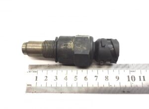 Senzor de viteză tahograf metalic negru 44023843010 1 Senzor de viteză tahograf metalic negru 44023843010