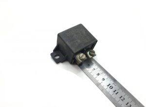 Releu de tensiune bosch 24v 50a 0 332 002 357 mercedes 1 Releu de tensiune bosch 24v 50a 0 332 002 357 mercedes