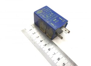 Releu indicator lumini scania 24v 10w hella 4az 001 879-02 1 Releu indicator lumini scania 24v 10w hella 4az 001 879-02