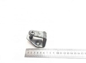 Placă de blocare a ușii stânga volvo 84201488 - dimensiuni 1 Placă de blocare a ușii stânga volvo 84201488 – dimensiuni