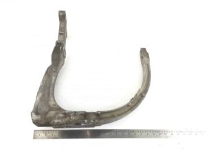 Suport toba de eșapament volvo 22495194 - piesa auto metalică în formă de arc 1 Suport toba de eșapament volvo 22495194 – piesa auto metalică în formă de arc