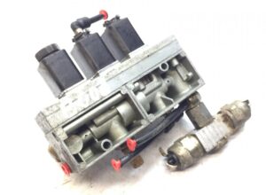 Supapă de control ușă laterală pentru autobuz mercedes a0007605078 0007605078 1 Supapă de control ușă laterală pentru autobuz mercedes a0007605078 0007605078