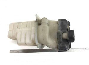 Rezervor de expansiune pentru scania 2401668, 1894478, 1370707, 1849428, 1855164, 1421090, 1492421, 1511775, 1765735, 1882239, 2645260, 1385966 1 Rezervor de expansiune pentru scania 2401668, 1894478, 1370707, 1849428, 1855164, 1421090, 1492421, 1511775, 1765735, 1882239, 2645260, 1385966
