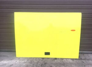 Trapă laterală 4 pentru autobuz stânga, scania 77700408 - galbenă 1 Trapă laterală 4 pentru autobuz stânga, scania 77700408 – galbenă