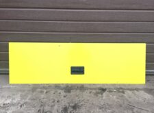Trapa laterală dreapta pentru autobuz Scania galbenă
