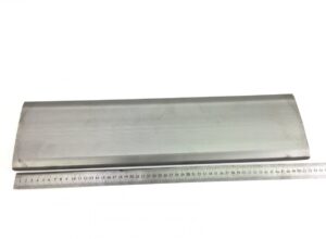 Panou acoperiș cabină scania 8100113-16 - placă metalică rectangulară cu textură fină 1 Panou acoperiș cabină scania 8100113-16 – placă metalică rectangulară cu textură fină