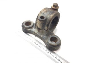 Suport bară stabilizatoare axă față jos stânga volvo 20555319 3173988