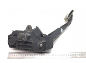 Pedală de accelerație cu senzor de poziție pentru volvo, coduri 7420832162, 7482492420, 7484557626, 20832162, 21059642, 82492420, 5010640375, 20568729, 85003999