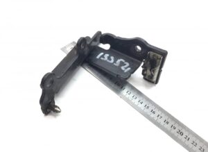 Balama grilă stânga volvo cod 82060441 1 Balama grilă stânga volvo cod 82060441