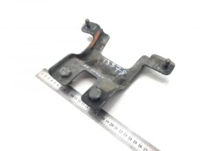 Suport din cadru scania 2066415 - piesă auto metalică cu două șuruburi, dimensiuni aproximative 20x13 cm 1 Suport din cadru scania 2066415 – piesă auto metalică cu două șuruburi, dimensiuni aproximative 20×13 cm