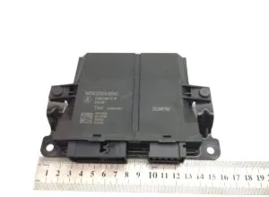 Unitate de control ușă mercedes-benz a9604461319