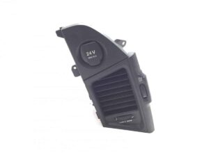 Grilaj aerisire bord mercedes cu priza 24v - a9608300454 1 Grilaj aerisire bord mercedes cu priza 24v – a9608300454