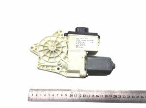 Motor regulator geam stânga man 8128601-6138 1 Motor regulator geam stânga man 8128601-6138