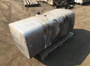 Rezervor de combustibil pentru camion daf 1681825 - utilizat 1 Rezervor de combustibil pentru camion daf 1681825 – utilizat