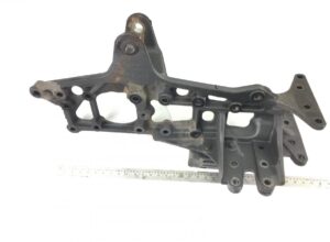 Suport arc lamelar axa față stânga mercedes a9303220101 1 Suport arc lamelar axa față stânga mercedes a9303220101