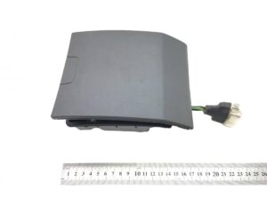 Scrumieră auto cu capac, pentru camioane scania, cu mufe și cabluri incluse 1 Scrumieră auto cu capac, pentru camioane scania, cu mufe și cabluri incluse