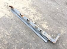 Suport pentru plăci de trepte stânga Renault 5010574863, uzat