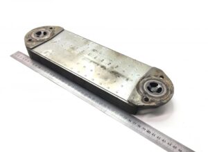 Răcitor de ulei pentru motor volvo 20729259 / 7420729259 1 Răcitor de ulei pentru motor volvo 20729259 / 7420729259
