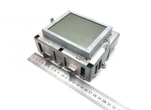 Ceas de bord mercedes - display lcd cu carcasă metalică, cod 8825301-6027/6028 1 Ceas de bord mercedes – display lcd cu carcasă metalică, cod 8825301-6027/6028