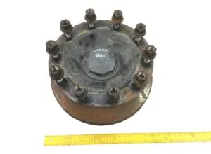 Butuc roată față dreapta cu disc de frână volvo – 21116584, 20428193, 85103803, 21575071, 21116389, 21116569, 7421116569