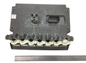 Panou de siguranțe volvo 22310116p02 1 Panou de siguranțe volvo 22310116p02