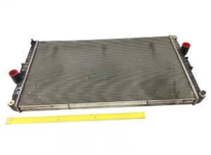 Radiator volvo 22057430 / 70320667 / 21775645 / 85013504 / 85019504 / 21426890 1 Radiator volvo 22057430 / 70320667 / 21775645 / 85013504 / 85019504 / 21426890