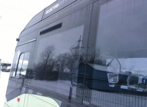 Geam lateral autobuz volvo, primul etaj, partea stângă