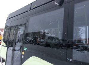 Geam lateral autobuz – primul etaj dreapta volvo