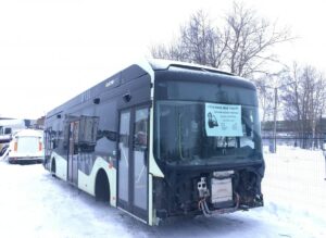 Autobuz volvo electric avariat 1 Autobuz volvo electric avariat