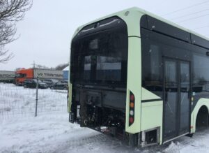 Cadru spate autobuz volvo în zăpadă - piese de schimb originale 1 Cadru spate autobuz volvo în zăpadă – piese de schimb originale