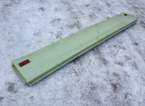 Capac bara spate mijloc verde cu reflectoare pentru volvo 1 Capac bara spate mijloc verde cu reflectoare pentru volvo