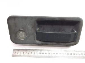 Mâner exterior ușă dreaptă volvo 20398467 1062566 3175919-17 cu cheie și riglă de măsurare 1 Mâner exterior ușă dreaptă volvo 20398467 1062566 3175919-17 cu cheie și riglă de măsurare