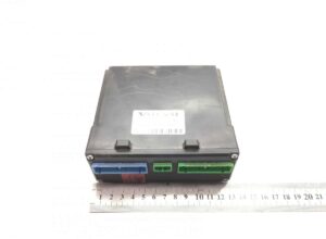 Unitate de control volvo cu conectori colorați (albastru, verde) și etichetă albă 1 Unitate de control volvo cu conectori colorați (albastru, verde) și etichetă albă