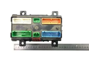 Unitate de control veca volvo multiconectori colorati