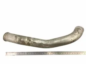 Conductă intercooler scania 1949061 – metalică, curbată, aproximativ 80 cm