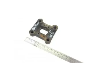 Placă de fixare arc lamelar axa față dreapta mercedes a9603220409