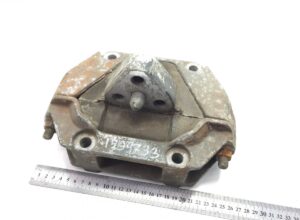 Izolator de vibrații motor spate dreapta volvo 1397333 1 Izolator de vibrații motor spate dreapta volvo 1397333
