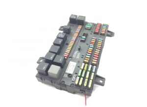 Panou de siguranțe pentru volvo - coduri 20476480, 20568055, 21732199 1 Panou de siguranțe pentru volvo – coduri 20476480, 20568055, 21732199