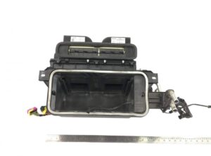 Set de radiatoare pentru încălzire/răcire cabină cu carcasă man 81619006441/81619006444/81619006450/81619006451 1 Set de radiatoare pentru încălzire/răcire cabină cu carcasă man 81619006441/81619006444/81619006450/81619006451