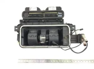Set de radiatoare pentru încălzire/răcire cabină cu carcasă man 8fh351000381